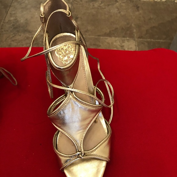 Vince Camuto Champagne Stiletto - Picture 10 of 14